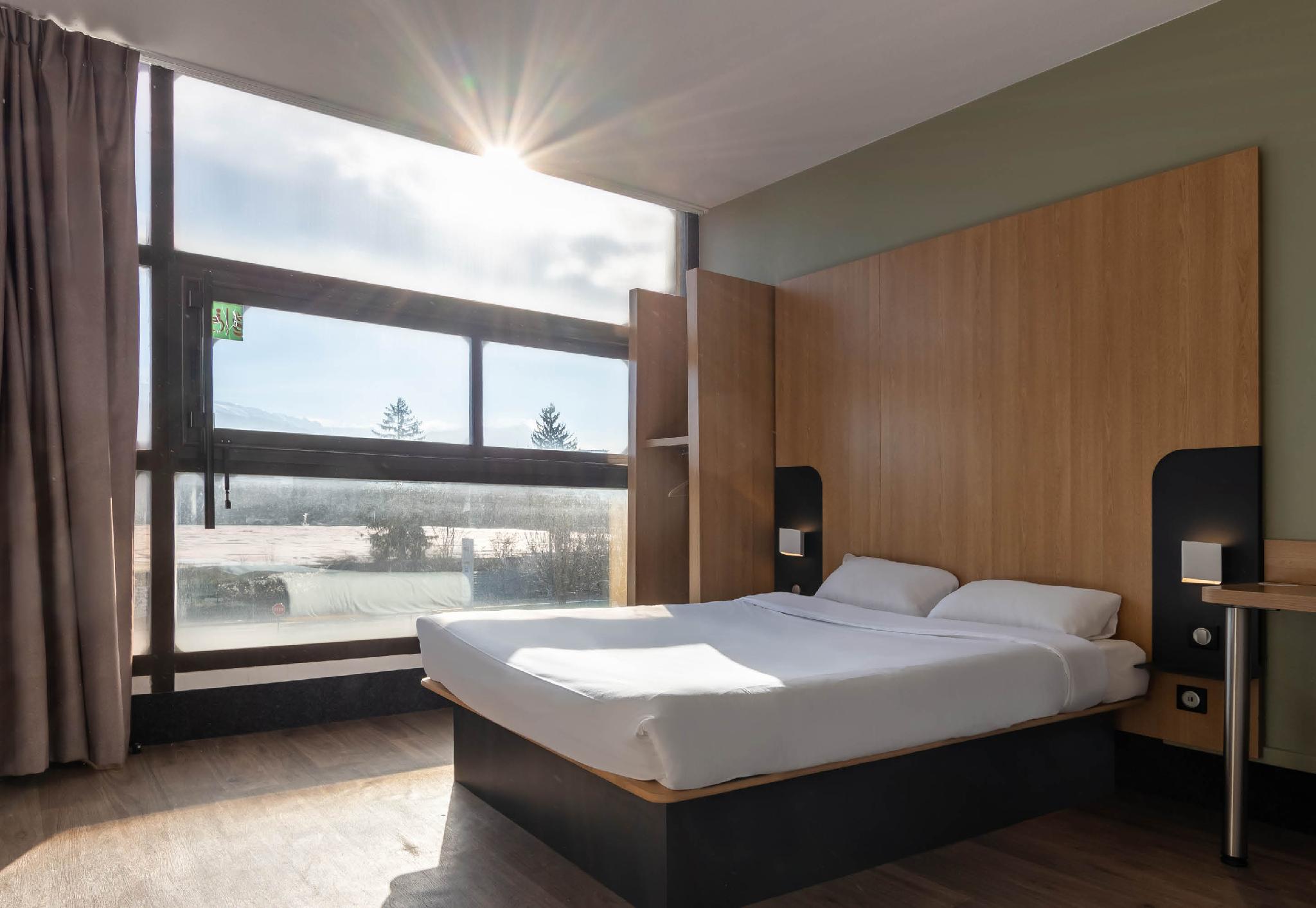 ROOM, DOUBLE BED, ACCESSIBLE