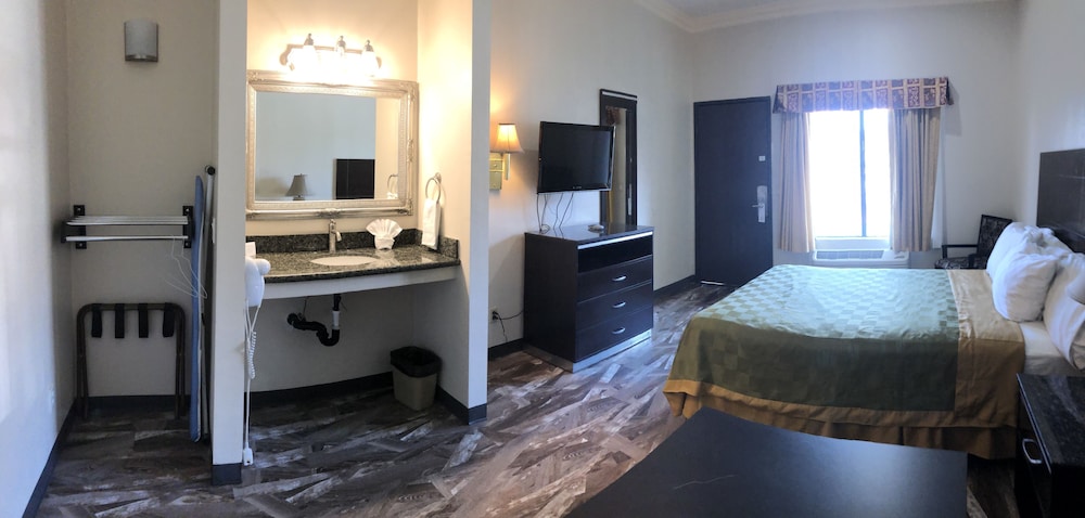 Room at Castaic Inn Near Six Flags Magic Mountain, CASTAIC - CA