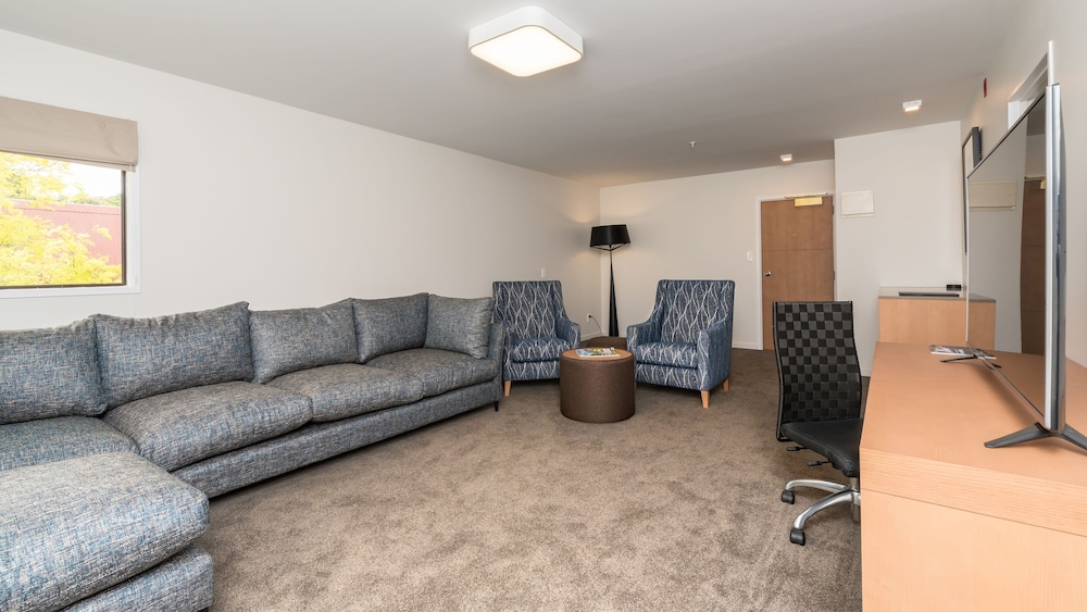 Distinction Hamilton Hotel Conference Centre 31/50