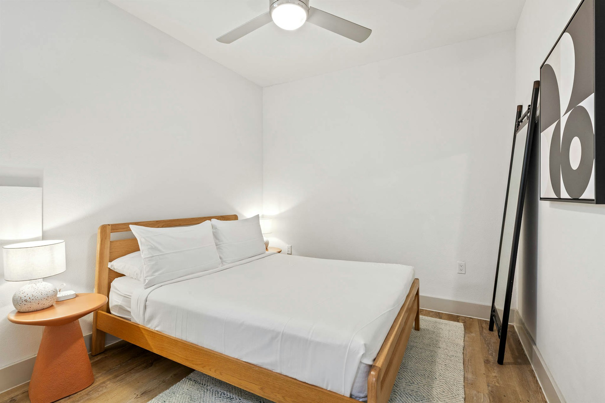 2 BEDROOMS, LAUNDRY, ACCESSIBLE