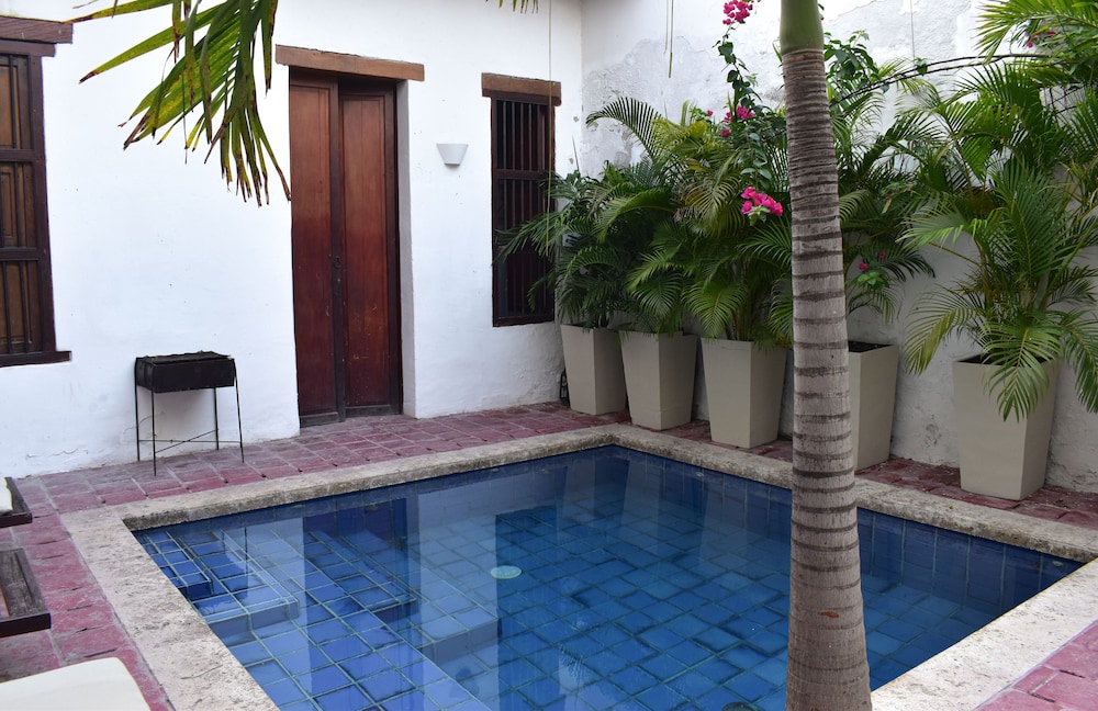 Casa Gaitana Alma Hotels 38/43