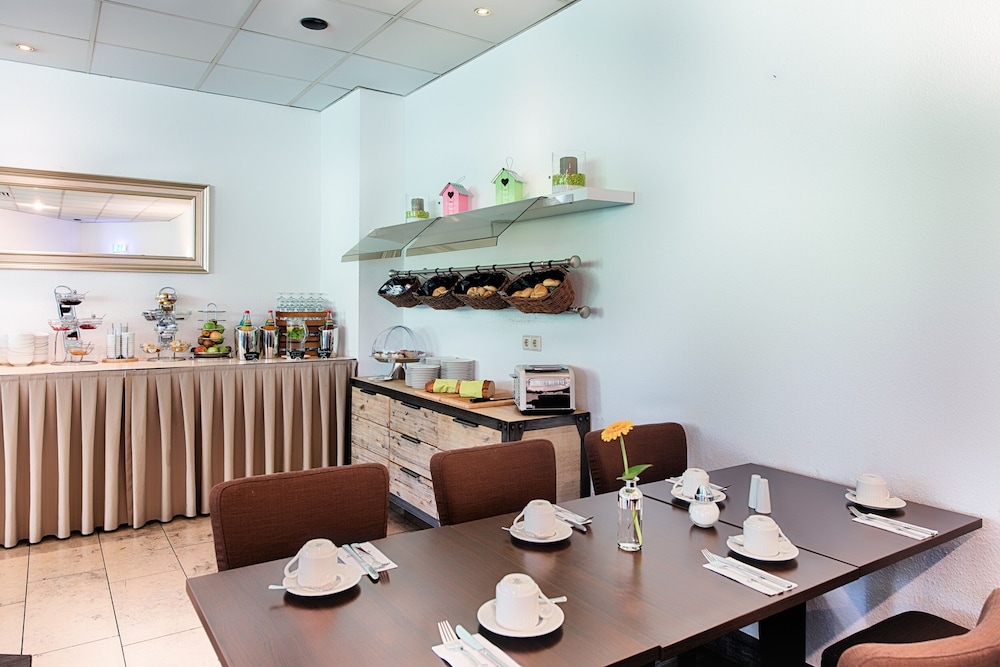 ACHAT Hotel Stuttgart Zuffenhausen 71/80