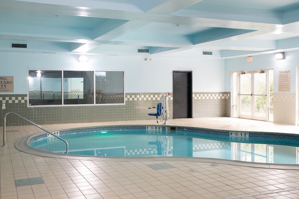 BlissPoint Inn and Suites Marion 20/47