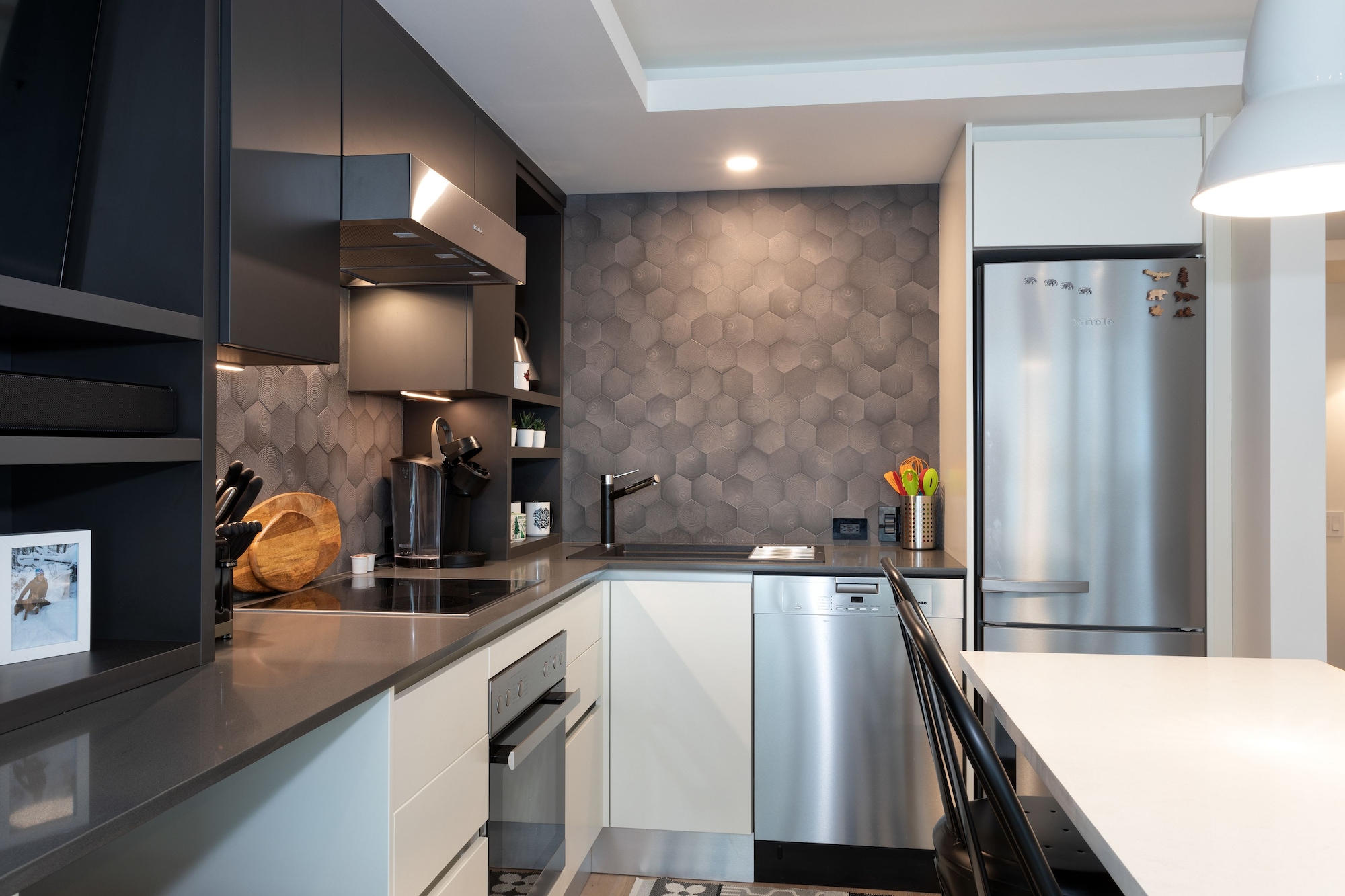 1 Bedroom, Signature, 1 Queen and 1 Murphy Bed, Queen Murphy Bed، Le Chamois 4/4