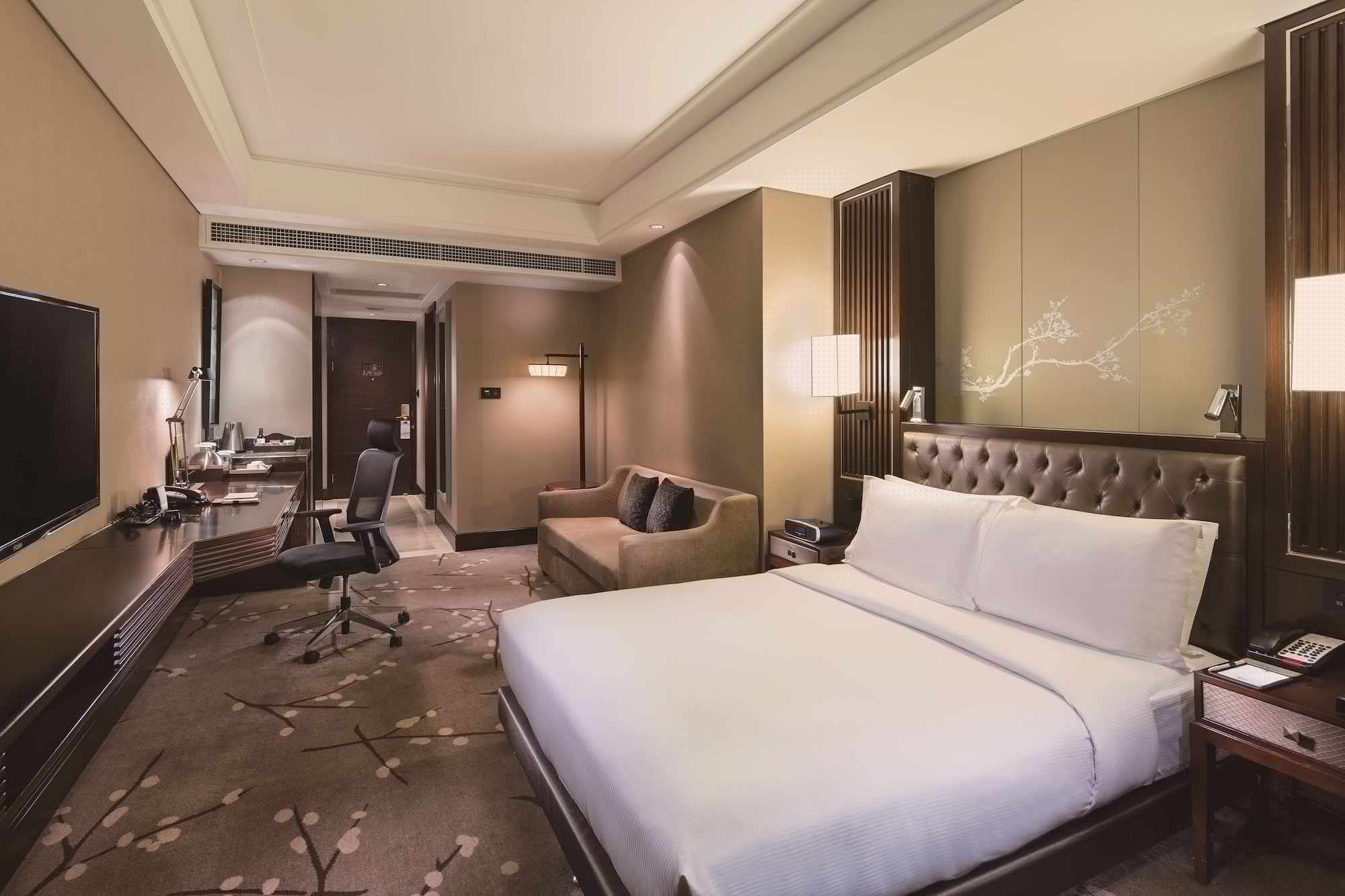 Doubletree, Guest Room, King Bed