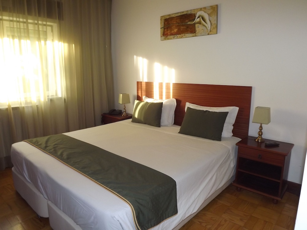 HOTEL LOURO 27/69