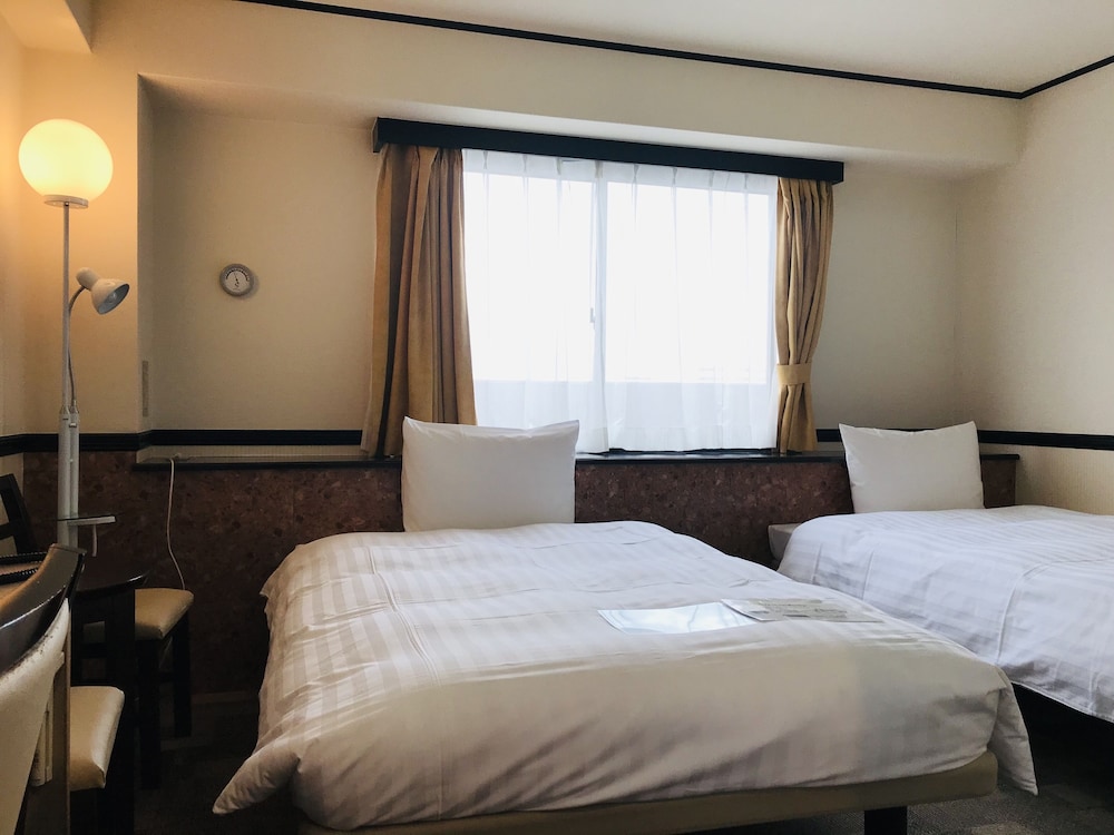 Toyoko Inn Tokyo Tozai Line Nishikasai 22/65