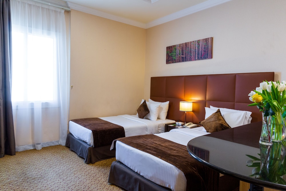 Kingsgate Hotel Doha 11/81