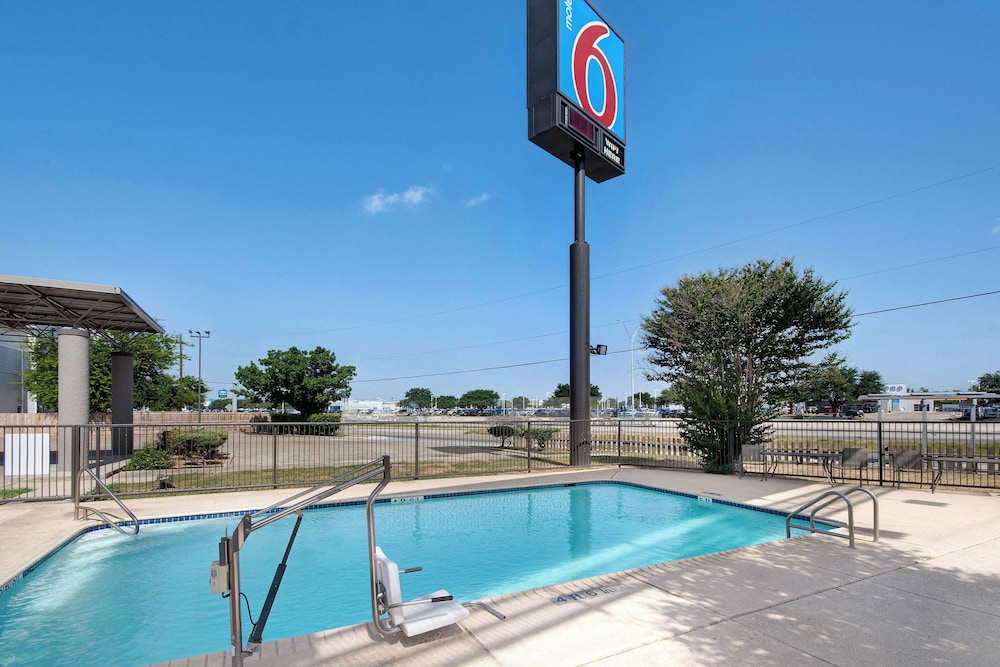 Motel6 San Antonio, TX - South 47/58