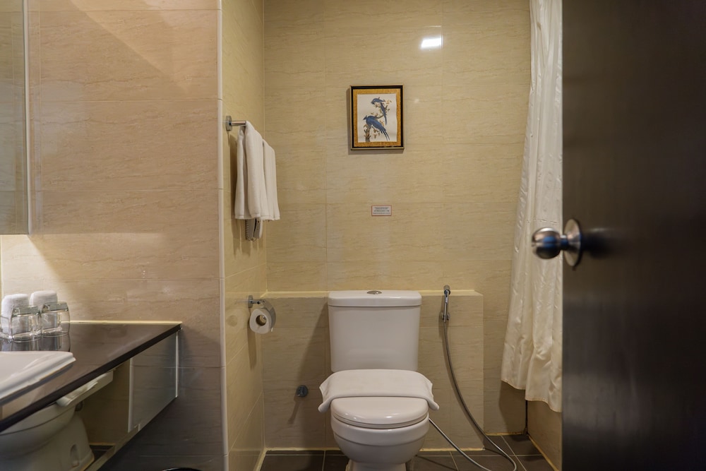Pan Borneo Hotel Kota Kinabalu 64/66