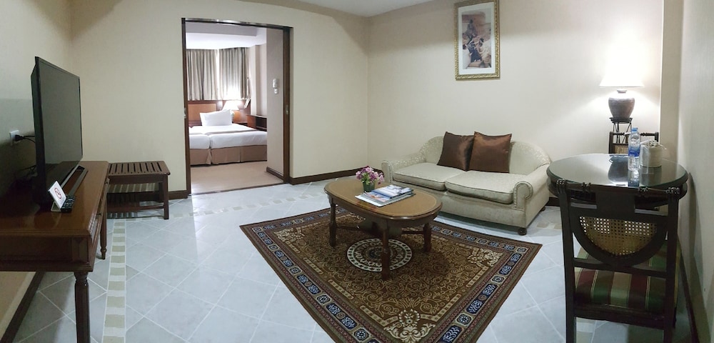 The Grand Sathorn 36/56