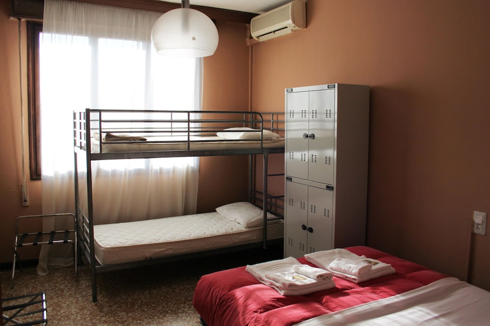 Hotel Colombo 32/59