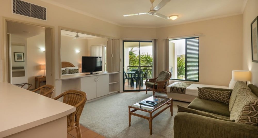 Tropic Towers Apartments 23/29