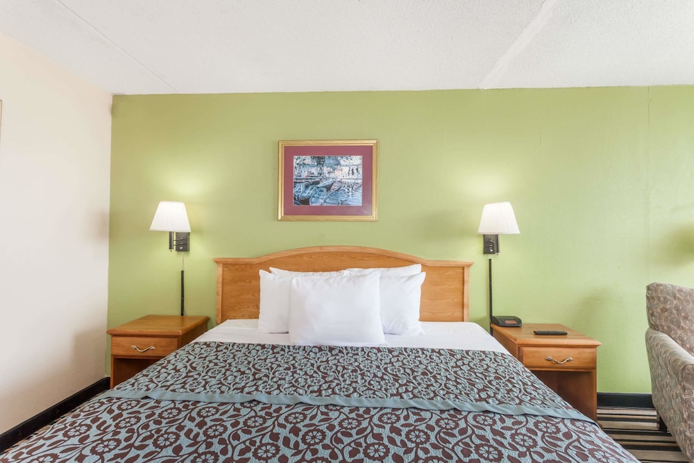 Days Inn By Wyndham Jackson 7/16