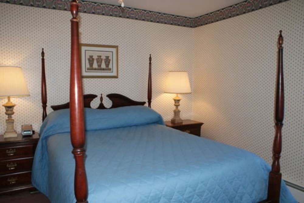 Echo Lake Inn 15/71