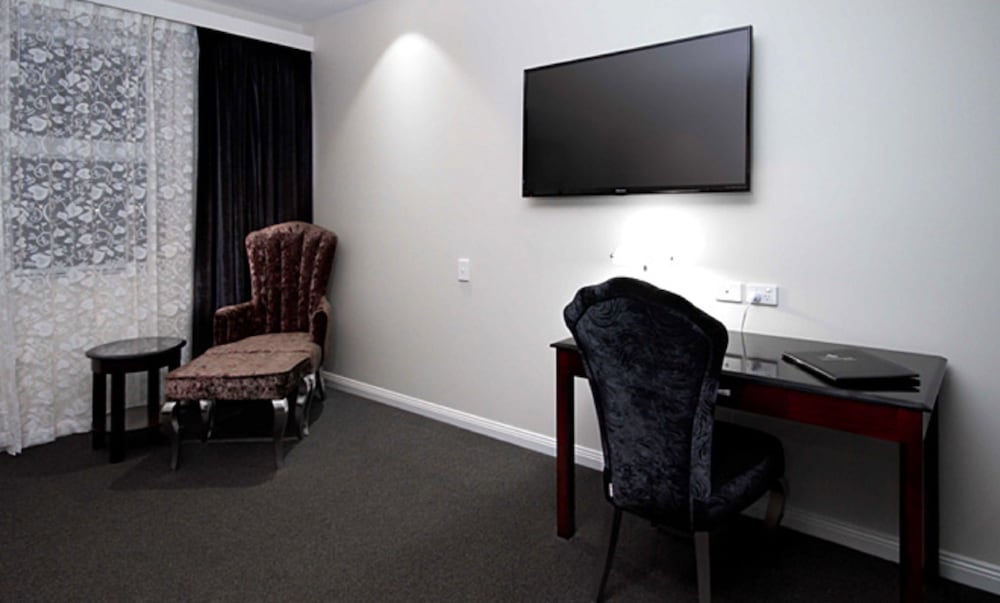 International Hotel Wagga Wagga 60/66