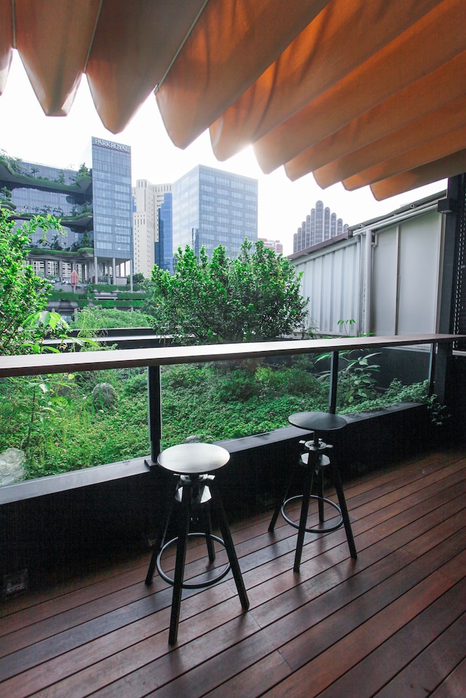 CHAMPION HOTEL CITY 44/50