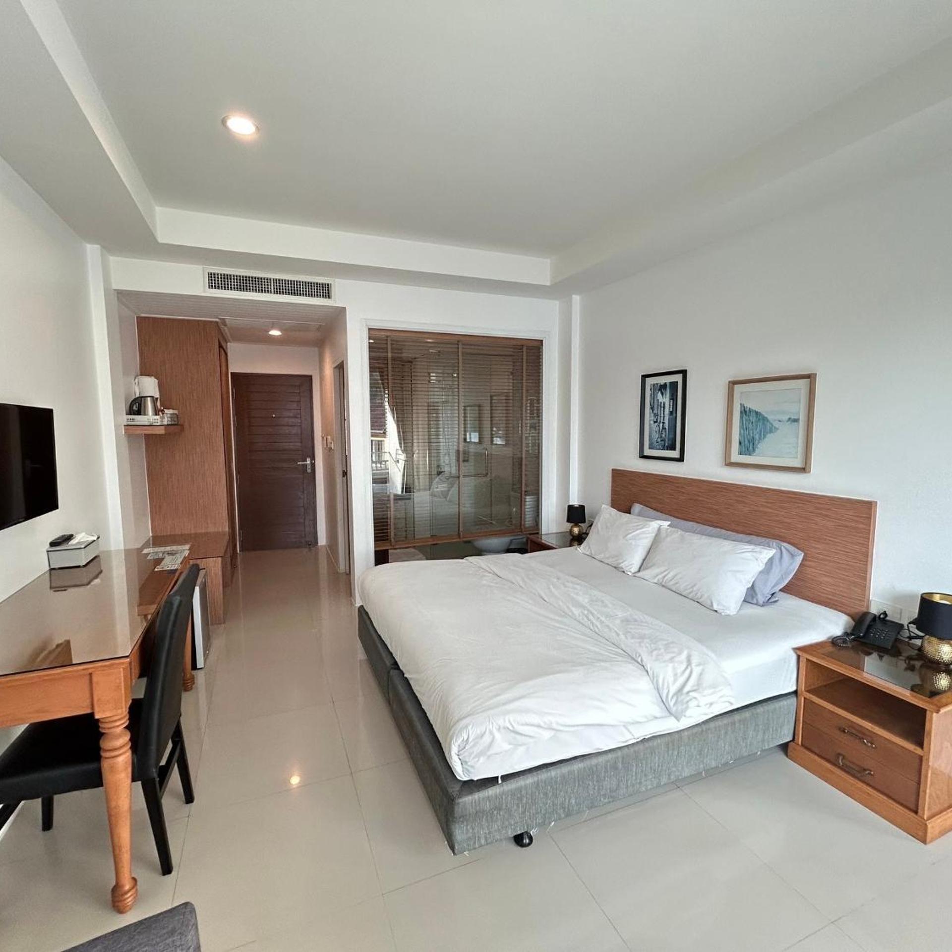Deluxe, Double Bed