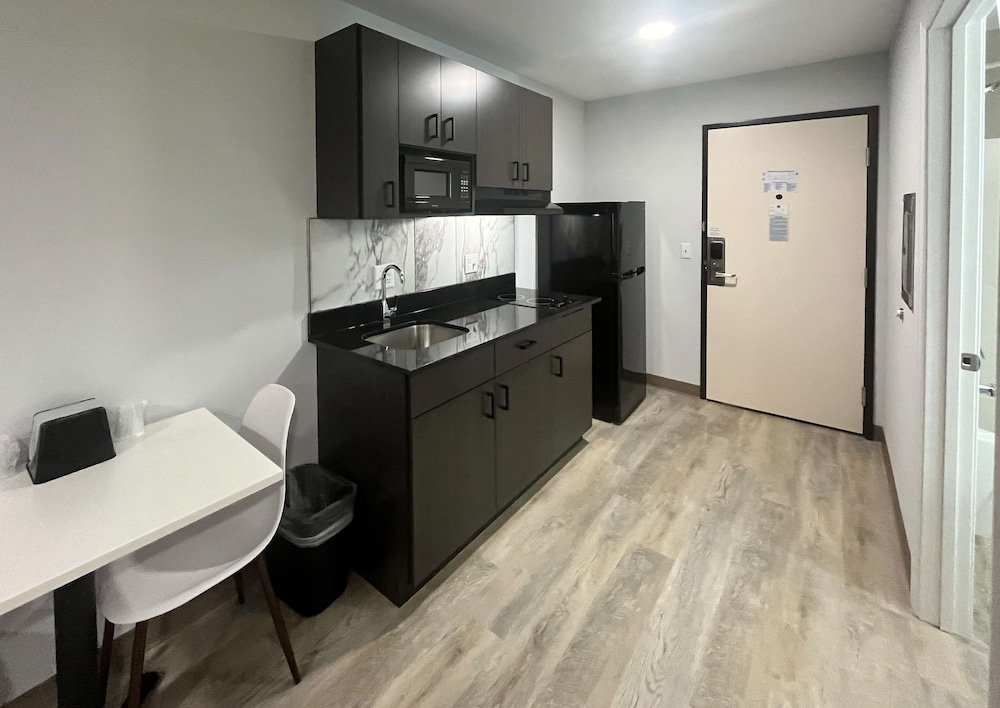 Motel6 Gonzales, LA - Baton Rouge / Geismar / Prairieville I-10 31/52