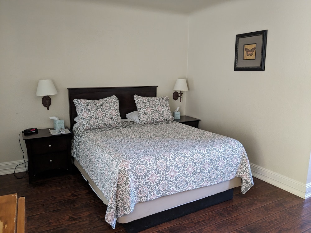 Los Gatos Garden Inn Hotel 12/50