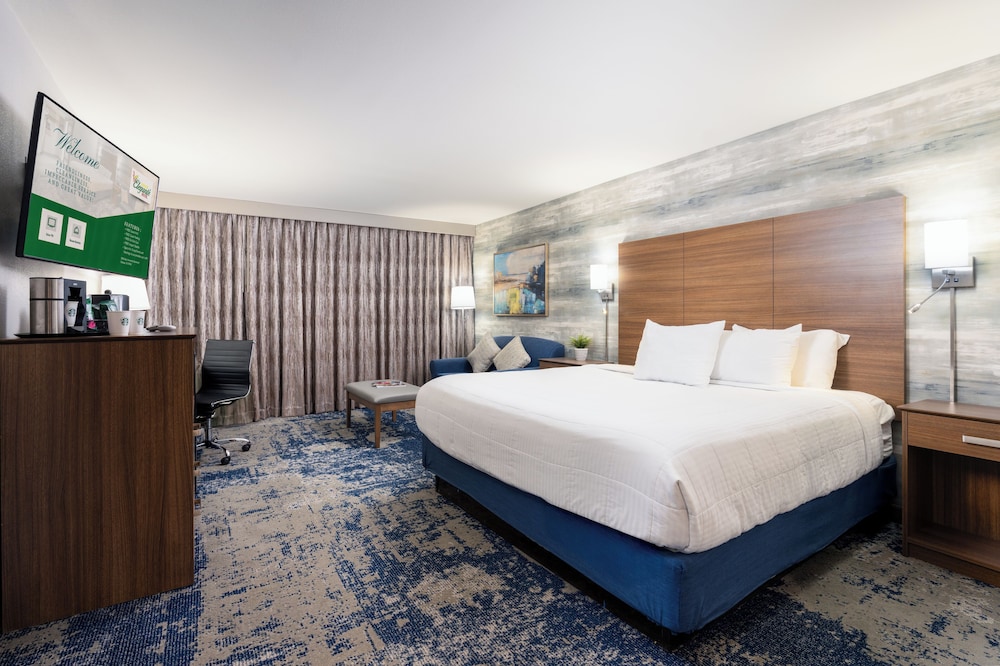 MCM Elegante Hotel and Conference Center 13/52