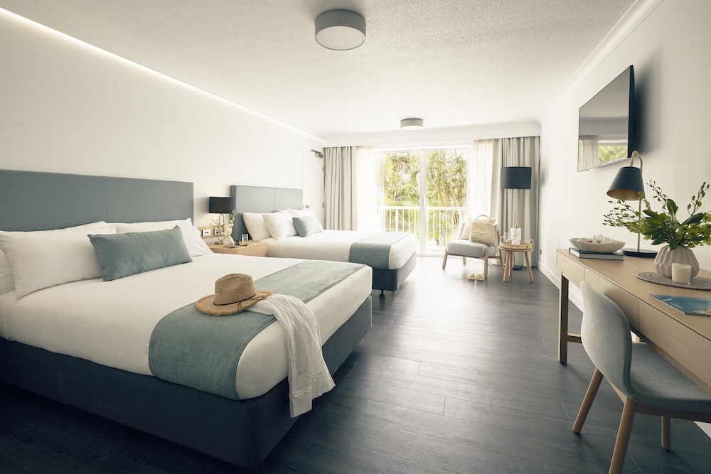 Superior, 2 Queen Beds, Reef View
