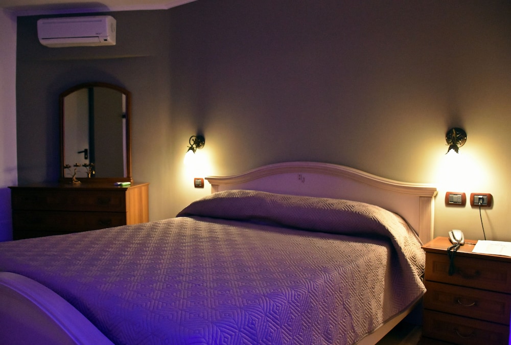Hotel Joy 15/50
