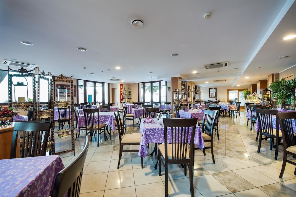 Ara Solis Hotel 59/78