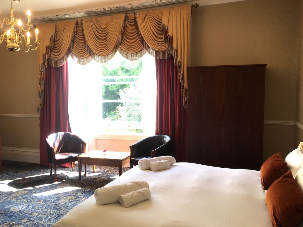 Victoria Square Hotel 15/50