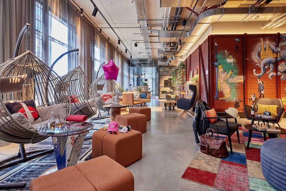 Moxy Cologne Muelheim 12/27