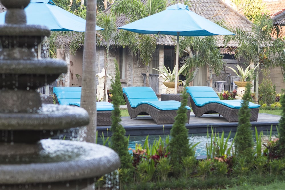 The Palm Grove 9/48
