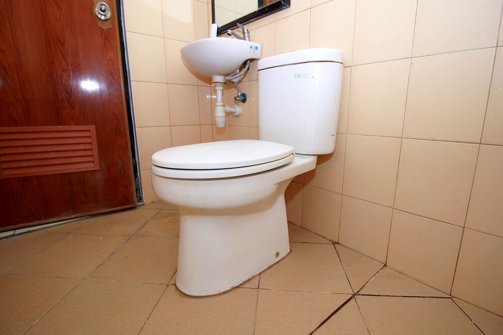 OYO 1678 Jati Exclusive Homestay 37/45