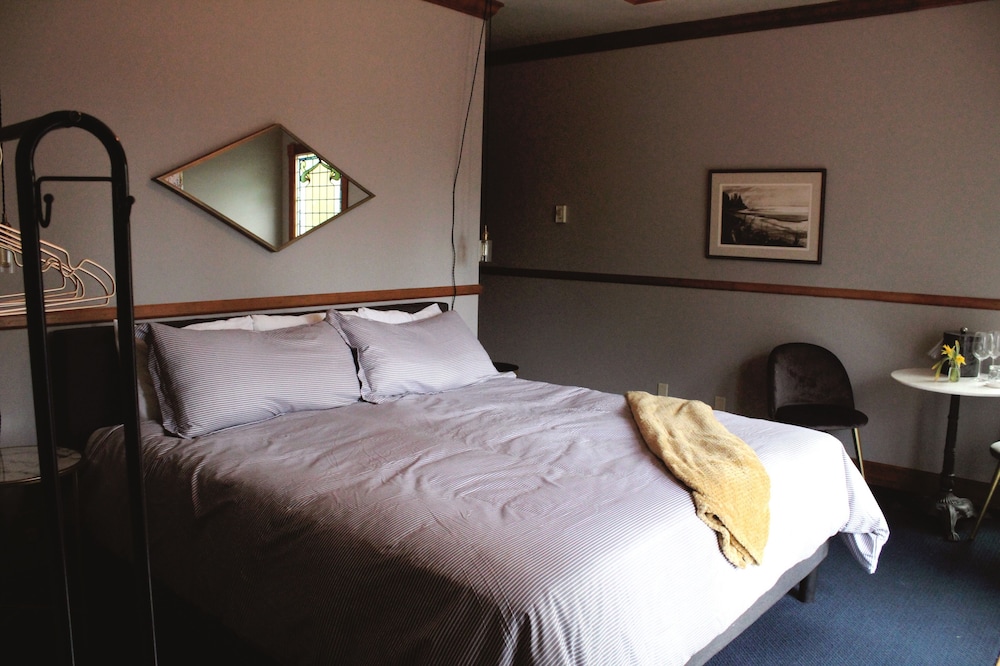 Shelburne Inn 5/41