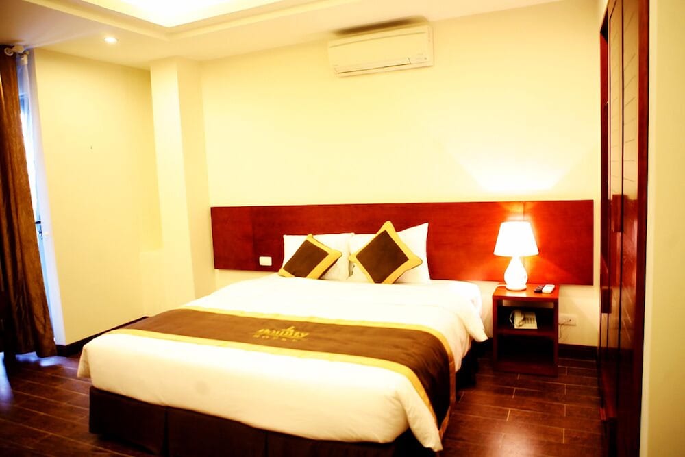 Bounty Hotel 29/67