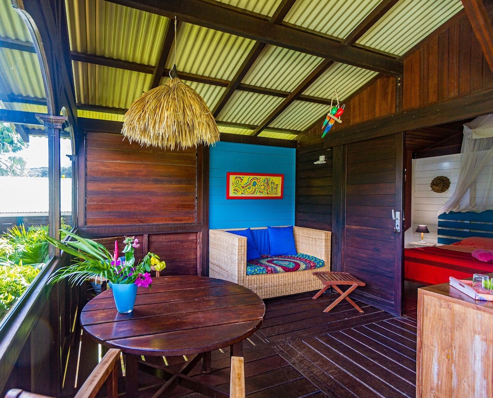 Piton Bungalows 11/50
