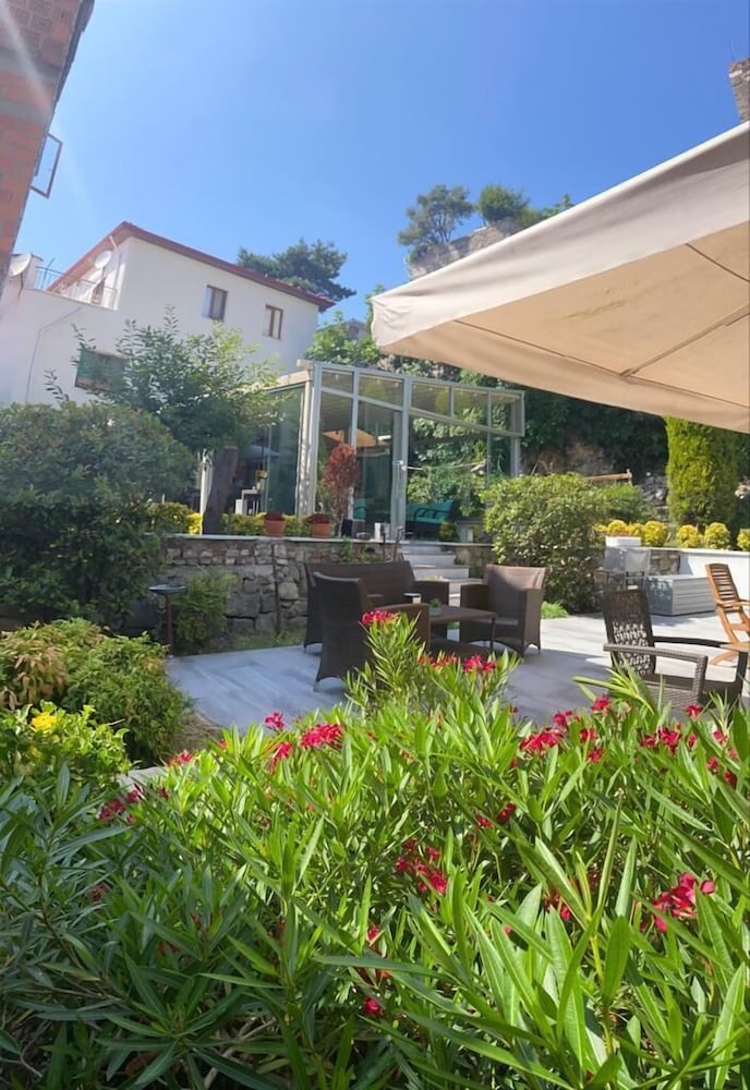 Sardinia Hotel 40/50