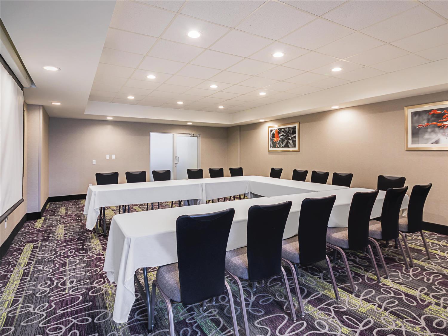 La Quinta Inn & Suites by Wyndham Austin Airport 39/46