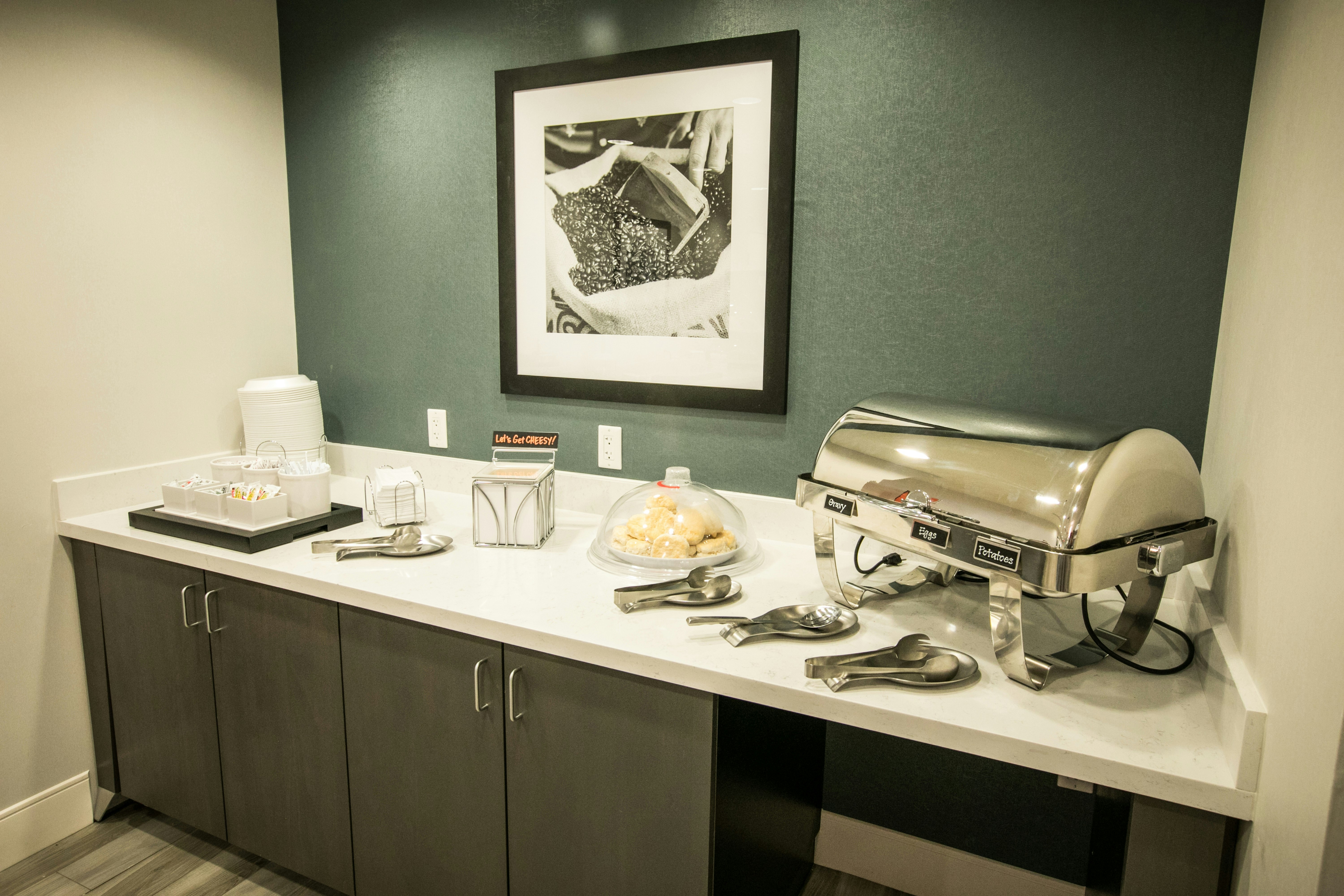 Hampton Inn & Suites Tempe/Phoenix Airport 68/68