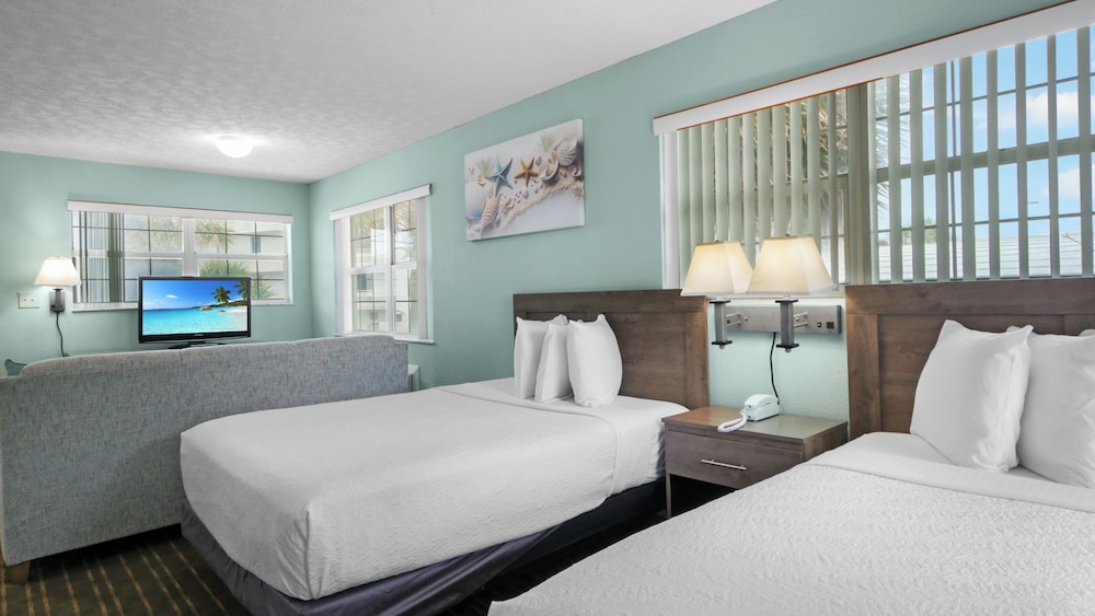 Room at Ocean Court Beachfront Hotel, DAYTONA BEACH SHORES - FL
