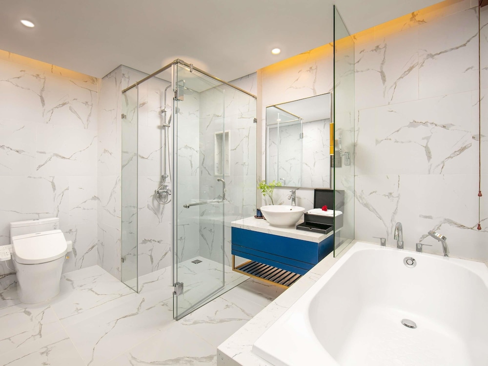 Movenpick Living West Hanoi 112/112