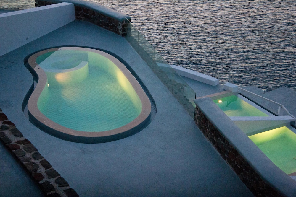 Grand Ambassador Santorini Hotel 47/78