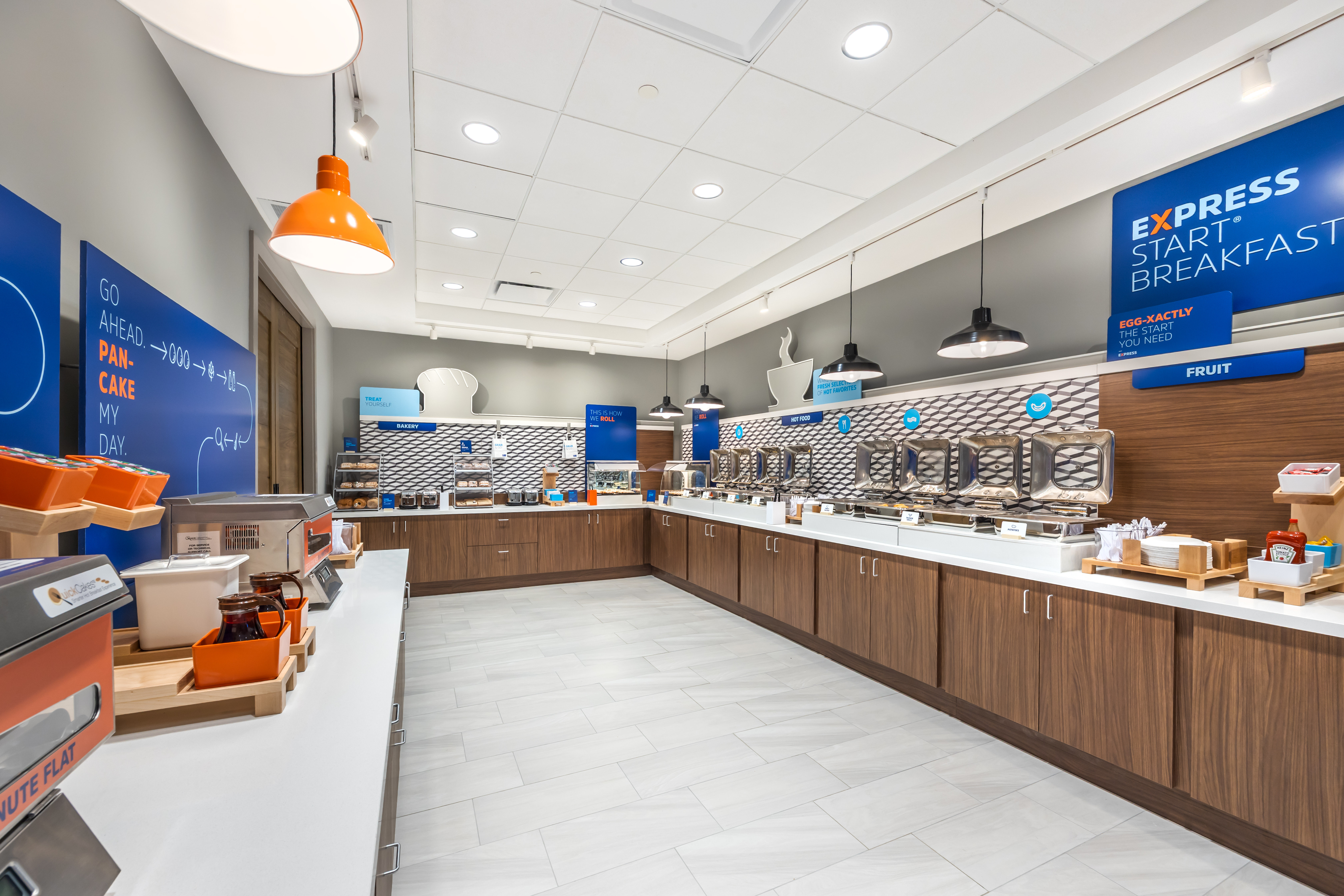 Holiday Inn Express & Suites Nashville West End - Univ Area, an IHG Hotel 33/42