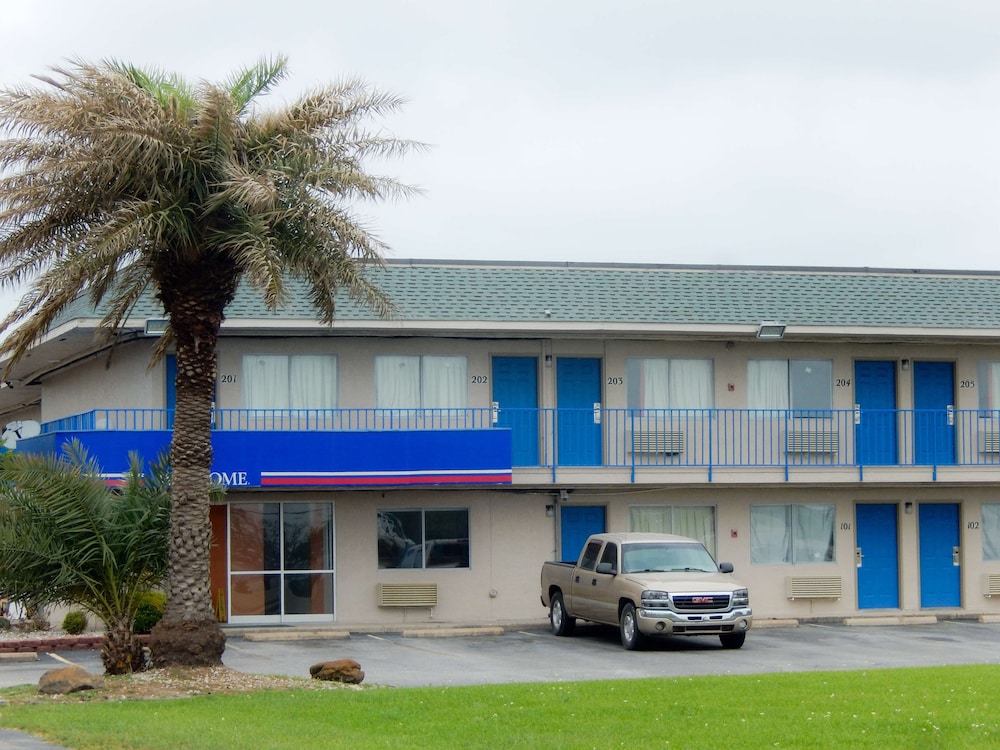 Motel6 Clute, TX in CLUTE - TX