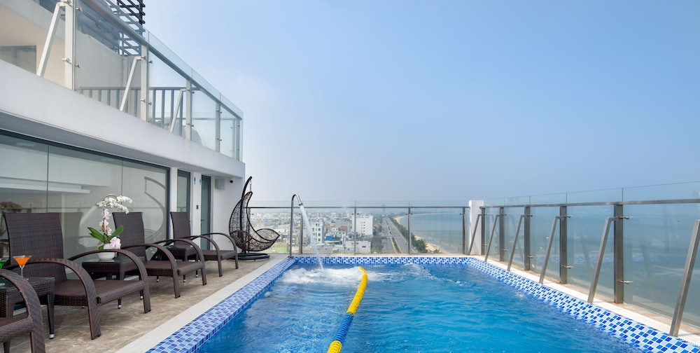 Avenis Hotel 22/37