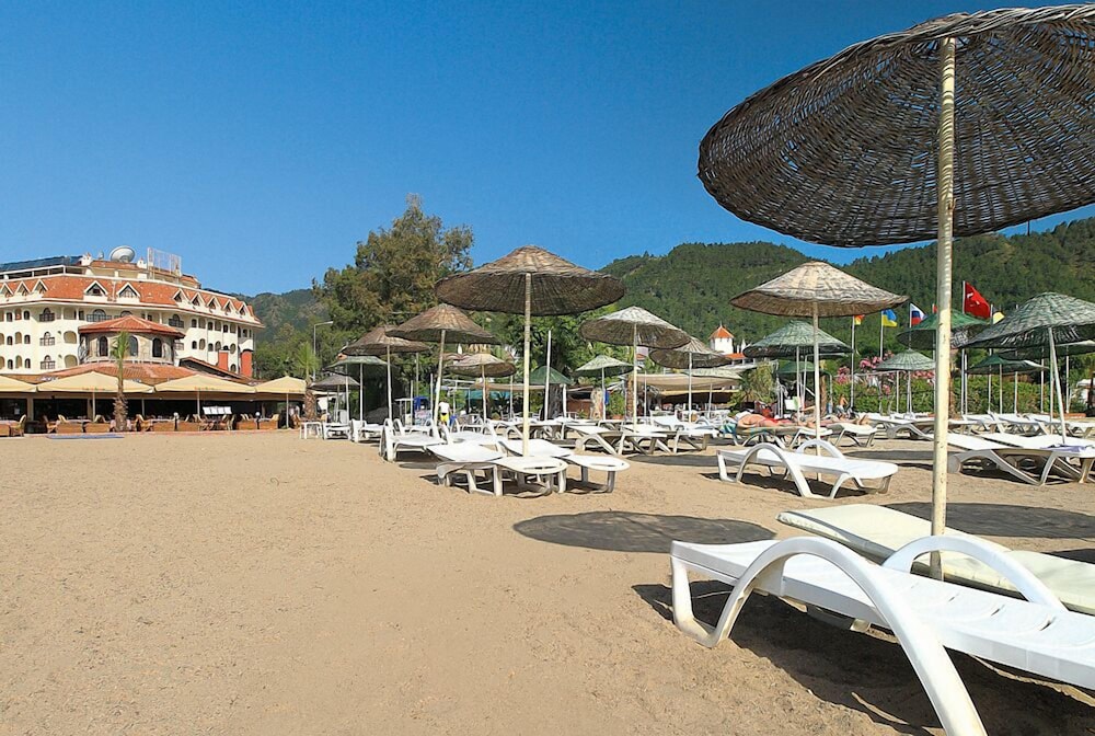 Fortuna Beach 32/35
