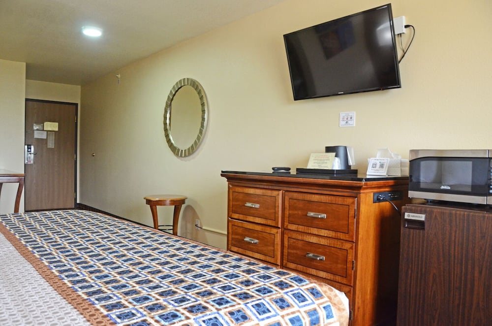 HERITAGE GRAND INN 7/100