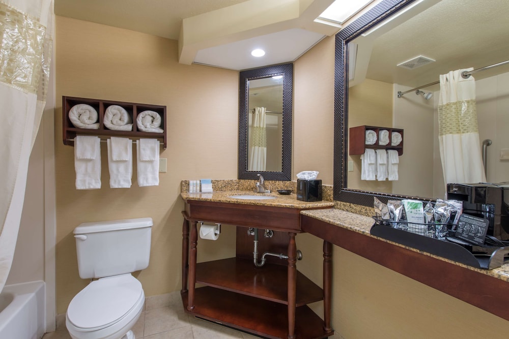 Hampton Inn Atlanta Newnan 12/69