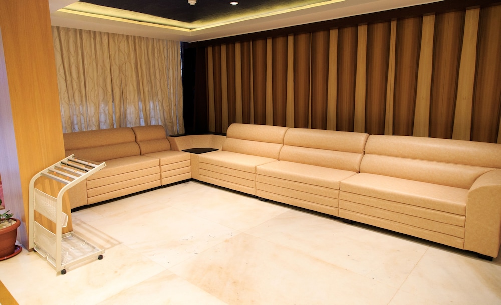 Hotel Madhuvan Serai 13/25