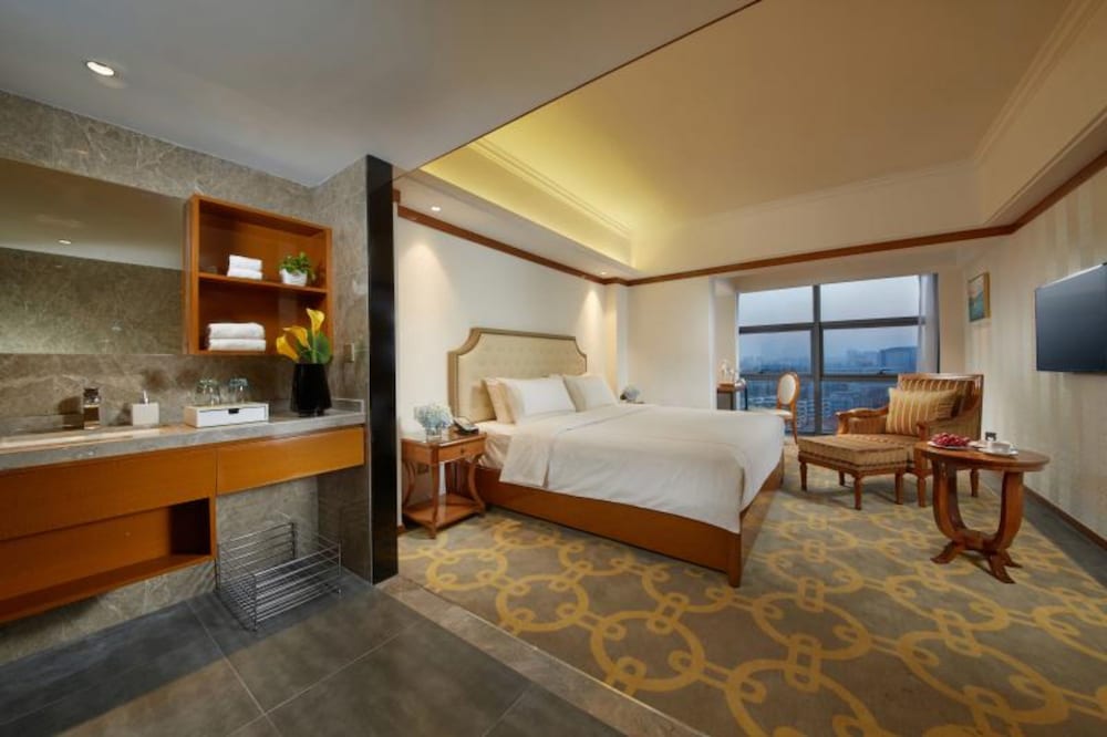 The Hotel V (Zhenjiang Jingkou) 5/25