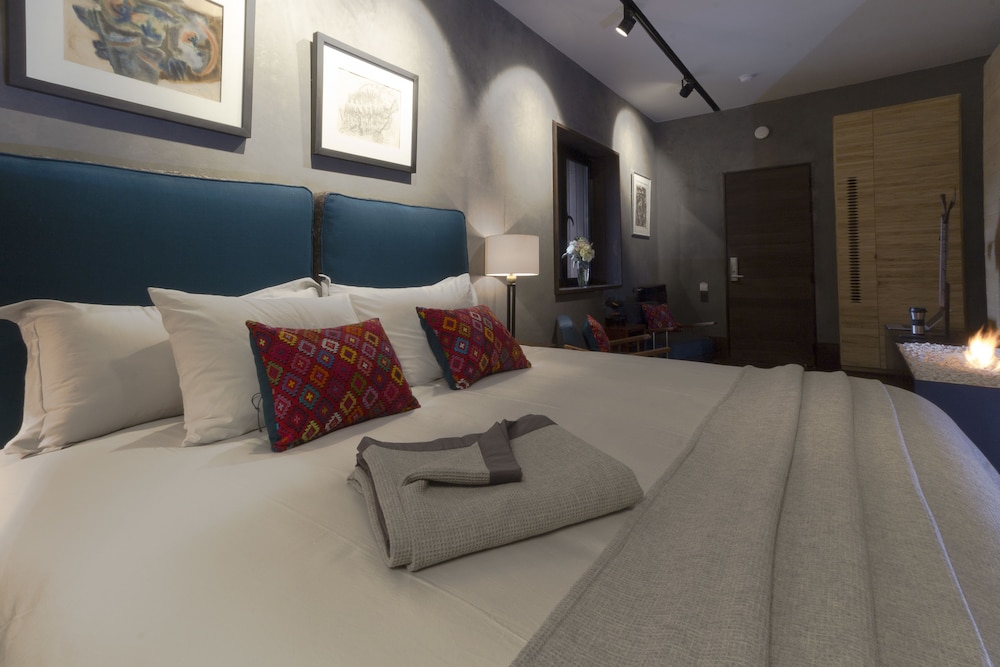 Uvence Arte + Hotel 22/50